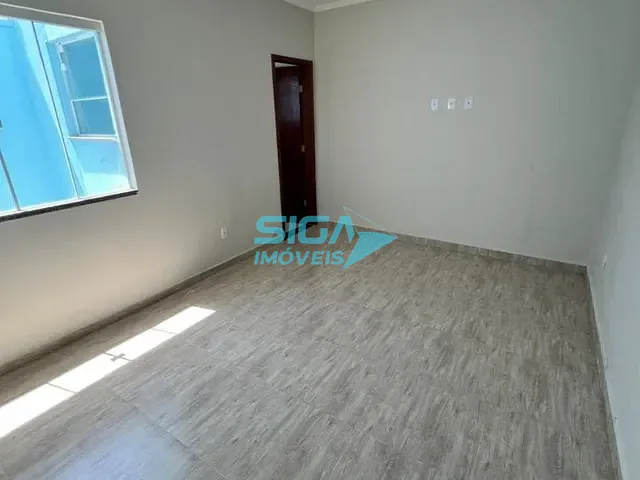 Casa com 170m² 2 quartos e 2 banheiros, para alugar, no bairro Parque Real em Pouso Alegre