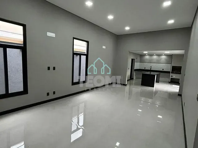 Casa com 300m² 3 quartos e 3 banheiros, à venda, no bairro Jardim Santa Teresa em Taubaté