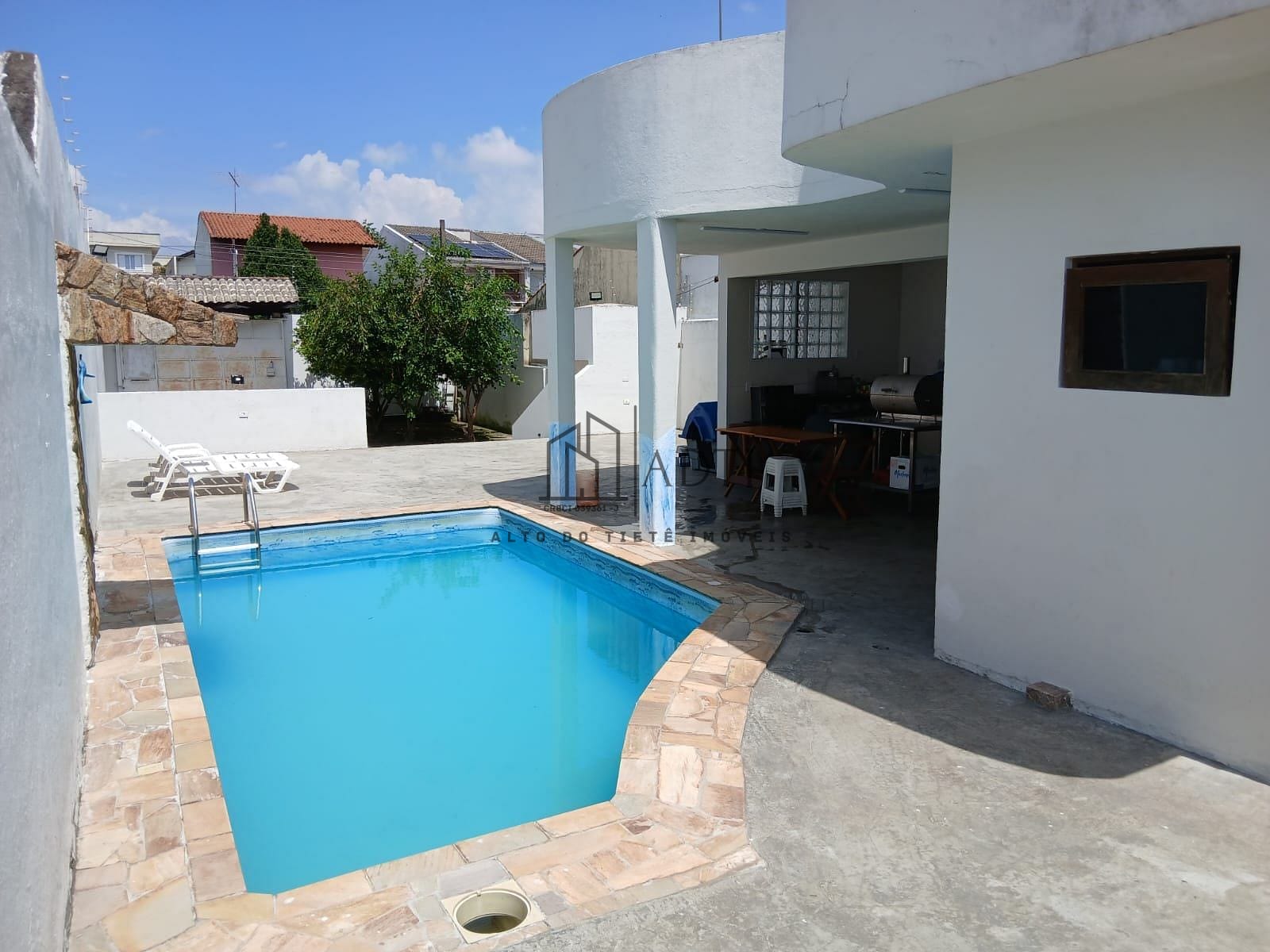 Casa, 2 quartos, 150 m² - Foto 1