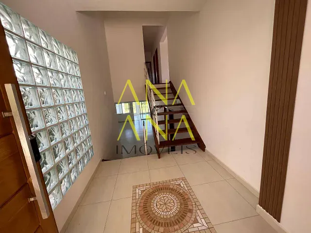 Casa 3 quartos e 4 banheiros, para alugar, no bairro Jardim São José em Bragança Paulista