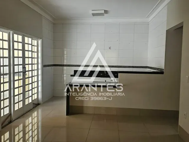 Casa 2 quartos e 2 banheiros, à venda, no bairro Centro em Barretos