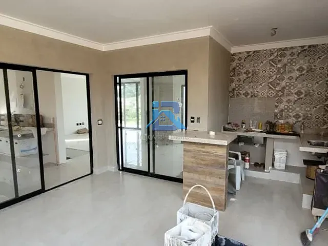 Casa com 500m² 3 quartos e 2 banheiros, à venda, no bairro Santa Cruz em Itatiba