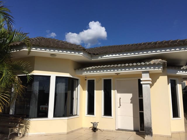 Casa com 145m² 3 quartos e 1 banheiro, à venda, no bairro Orfãs em Ponta Grossa