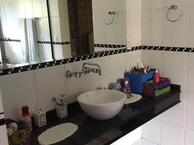 Casa com 145m² 3 quartos e 1 banheiro, à venda, no bairro Orfãs em Ponta Grossa