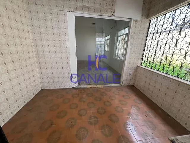 Casa 2 quartos e 1 banheiro, à venda, no bairro Sepetiba em Rio de Janeiro