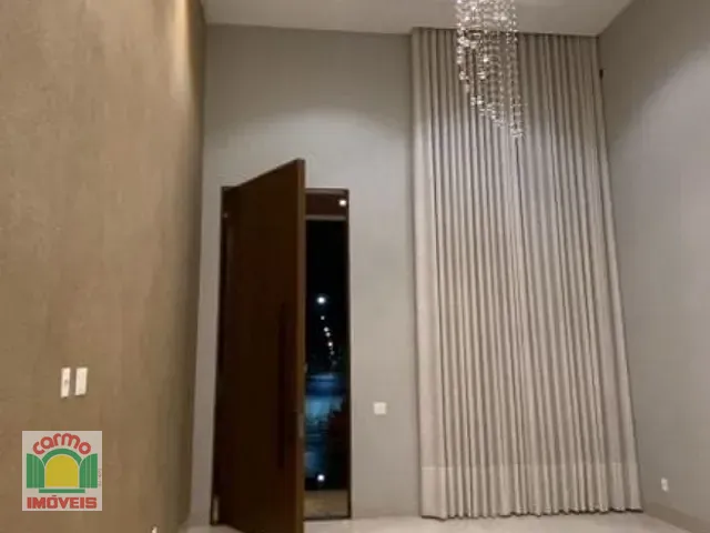 Casa com 300m² 3 quartos e 3 banheiros, à venda, no bairro Itamaraty 4ª Etapa em Anápolis