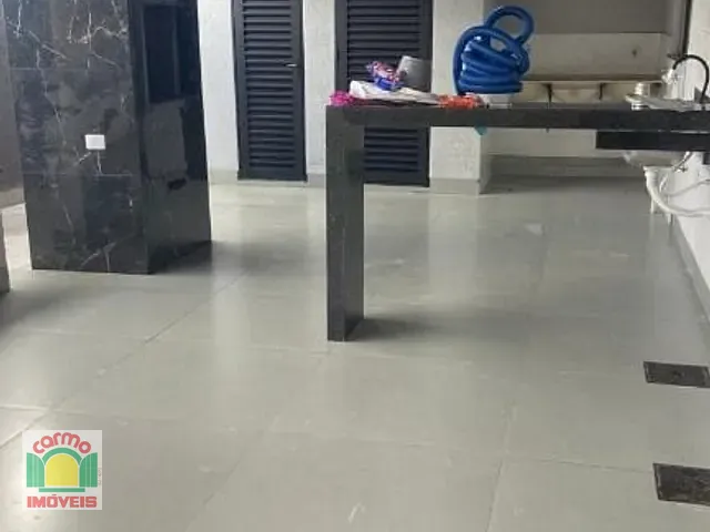 Casa com 300m² 3 quartos e 3 banheiros, à venda, no bairro Itamaraty 4ª Etapa em Anápolis