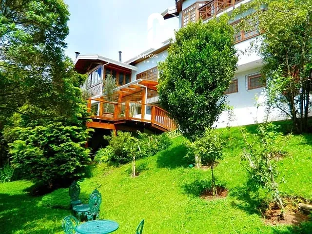 Casa com 2523m² 7 quartos e 6 banheiros, à venda, no bairro Jardim das Flores em Campos Do Jordão
