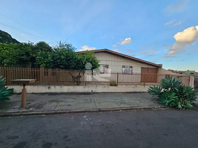 Casa com 270m² 3 quartos e 3 banheiros, à venda, no bairro Centro em Rolândia