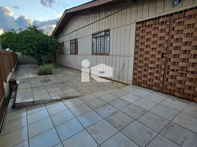 Casa com 270m² 3 quartos e 3 banheiros, à venda, no bairro Centro em Rolândia