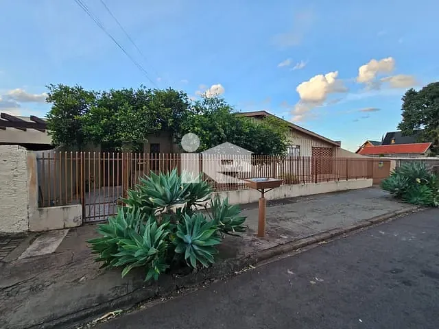 Casa com 270m² 3 quartos e 3 banheiros, à venda, no bairro Centro em Rolândia