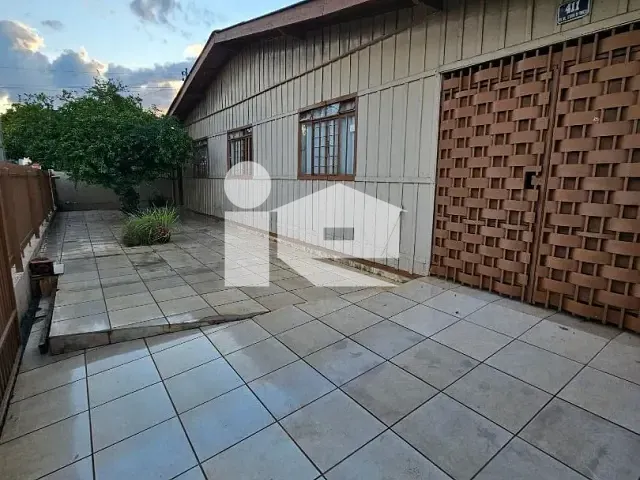 Casa com 270m² 3 quartos e 3 banheiros, à venda, no bairro Centro em Rolândia