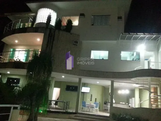 Casa com 1600m² 4 quartos e 2 banheiros, à venda, no bairro Maria Paula em Niterói