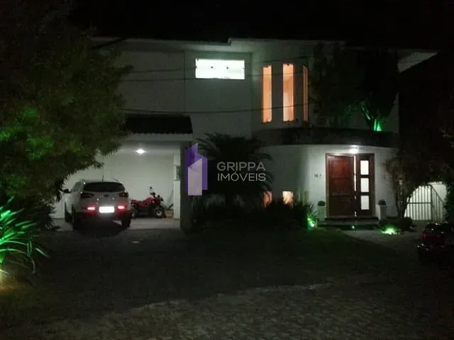 Casa com 1600m² 4 quartos e 2 banheiros, à venda, no bairro Maria Paula em Niterói