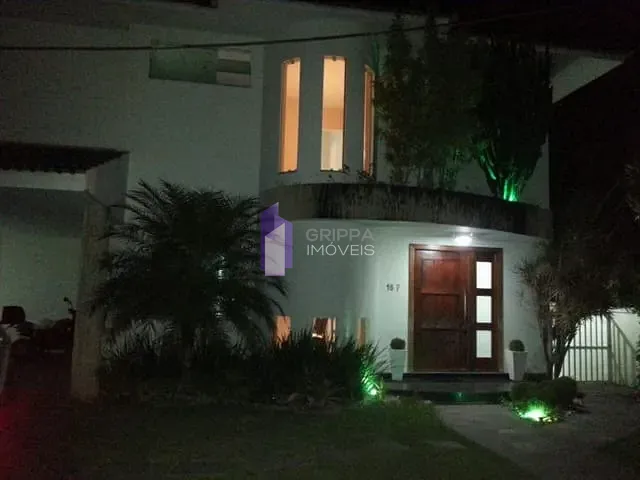 Casa com 1600m² 4 quartos e 2 banheiros, à venda, no bairro Maria Paula em Niterói