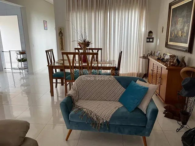 Casa com 250m² 3 quartos e 3 banheiros, à venda, no bairro Jardim Europa em Jaguariúna