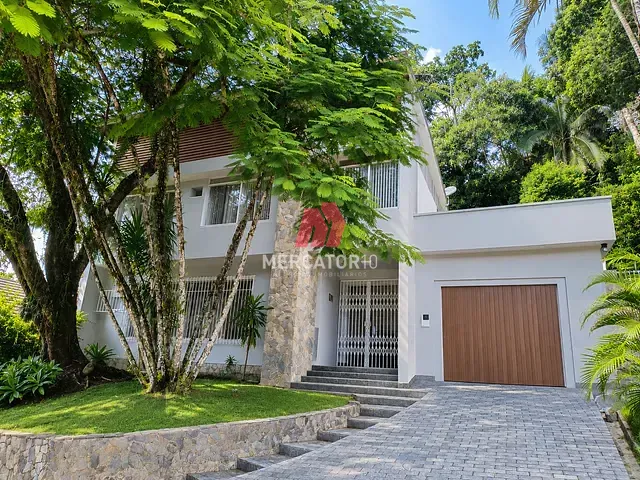 Casa 4 quartos e 2 banheiros, à venda, no bairro Jardim Blumenau em Blumenau