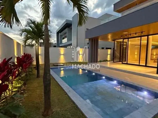 Casa com 467m² 4 quartos e 4 banheiros, à venda, no bairro Jacuhy em Serra