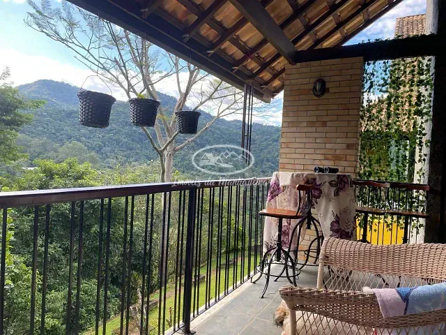 Casa 2 quartos e 2 banheiros, à venda, no bairro Fazendinha (Penedo) em Itatiaia