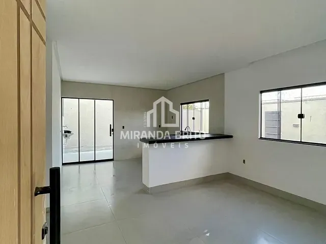 Casa 3 quartos e 2 banheiros, à venda, no bairro Setor Central em Aparecida de Goiânia