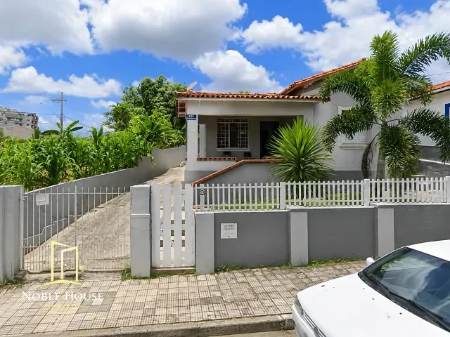 Casa com 366m² 2 quartos e 2 banheiros, à venda, no bairro Centro em Vinhedo