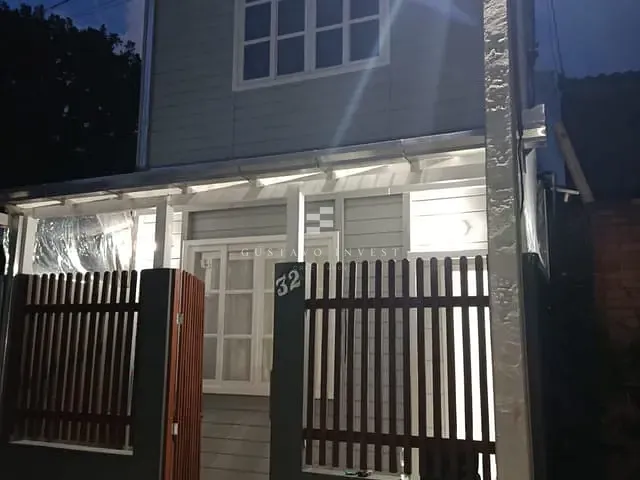 Casa 1 quarto e 1 banheiro, para alugar, no bairro Praia do Estaleiro em Balneário Camboriú
