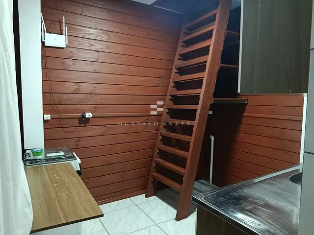 Casa 1 quarto e 1 banheiro, para alugar, no bairro Praia do Estaleiro em Balneário Camboriú