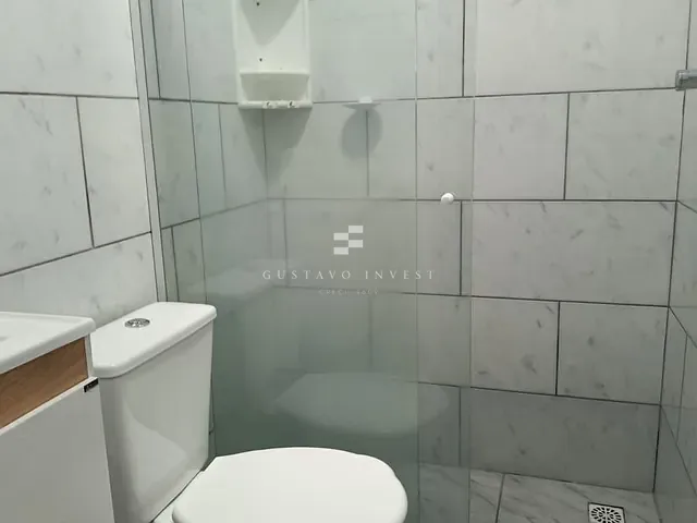 Casa 1 quarto e 1 banheiro, para alugar, no bairro Praia do Estaleiro em Balneário Camboriú