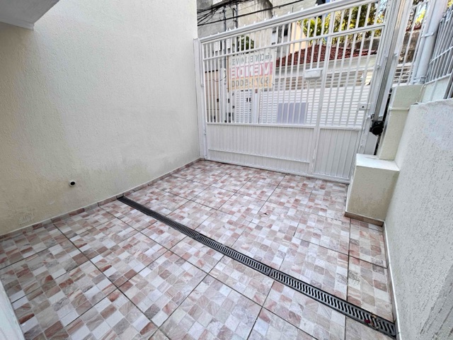 Foto do Sobrado - Sobrado com 140 m2, 3 dorm, 1 suíte, 1 vaga, quintal à VENDA na Vila Mariana | Paulista Imóveis.