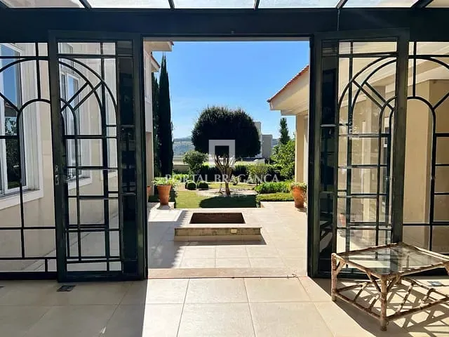 Casa com 1080m² 5 quartos e 7 banheiros, à venda, no bairro Condomínio Residencial Fazenda Santa Helena em Bragança Paulista