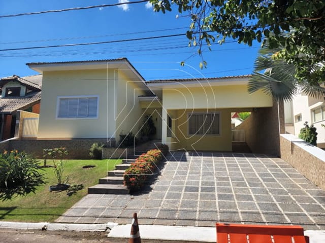 Casa com 450m² 3 quartos e 4 banheiros, à venda, no bairro Villaggio Capríccio em Louveira