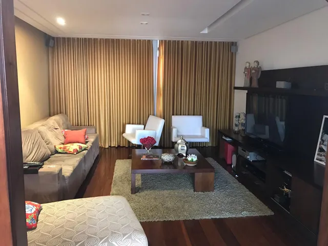 Casa com 553m² 5 quartos e 5 banheiros, à venda, no bairro Bandeirantes em Belo Horizonte