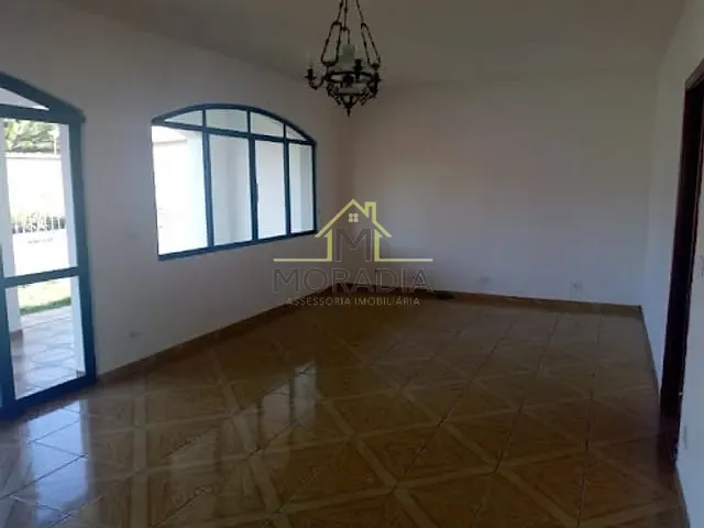 Casa com 731m² 3 quartos e 1 banheiro, à venda, no bairro Irmãos Ricciardi em Guaxupé