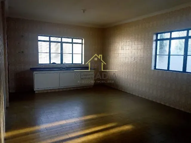 Casa com 731m² 3 quartos e 1 banheiro, à venda, no bairro Irmãos Ricciardi em Guaxupé