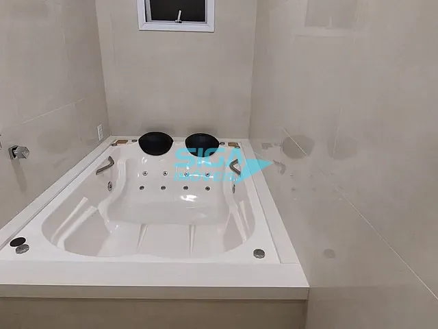 Casa com 212m² 2 quartos e 3 banheiros, à venda, no bairro Santo Expedito Iii em Pouso Alegre