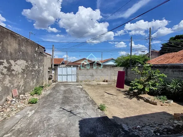 Casa com 250m² 2 quartos e 1 banheiro, à venda, no bairro Parque Piratininga em Taubaté