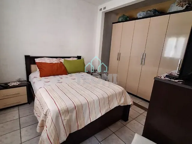 Casa com 250m² 2 quartos e 1 banheiro, à venda, no bairro Parque Piratininga em Taubaté