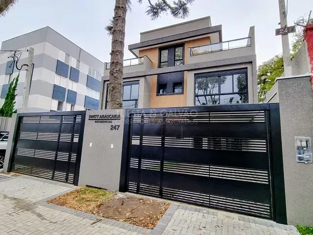 Casa com 192m² 3 quartos e 4 banheiros, à venda, no bairro Água Verde em Curitiba