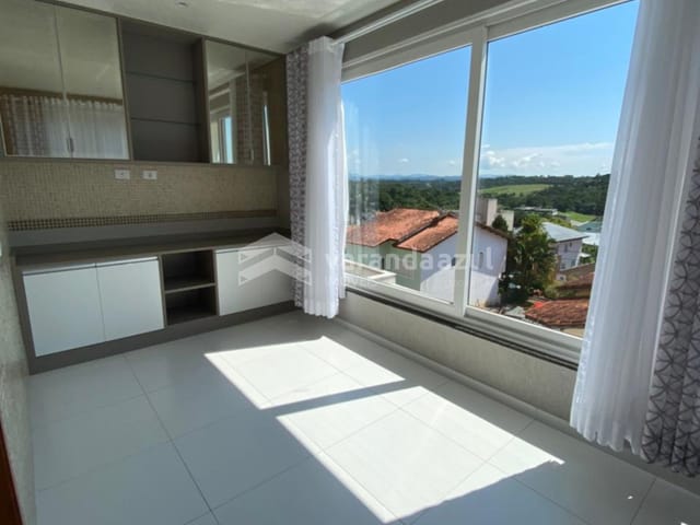 Casa com 400m² 5 quartos e 5 banheiros, à venda, no bairro Loteamento Municipal Brás Cubas em Mogi das Cruzes