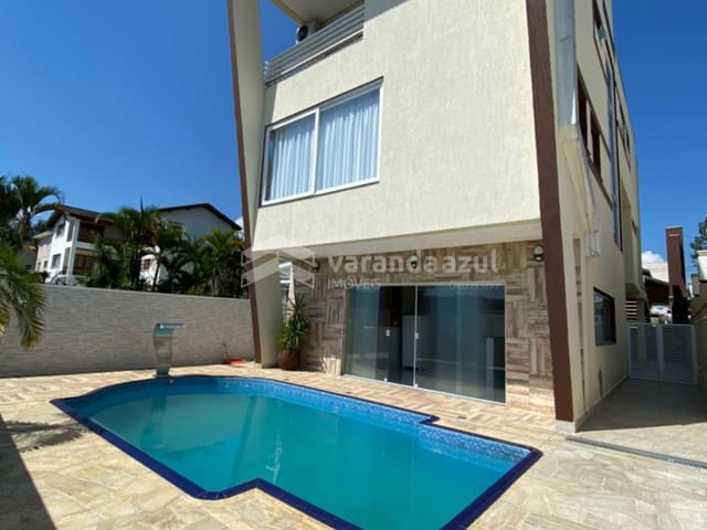 Casa com 400m² 5 quartos e 5 banheiros, à venda, no bairro Loteamento Municipal Brás Cubas em Mogi das Cruzes