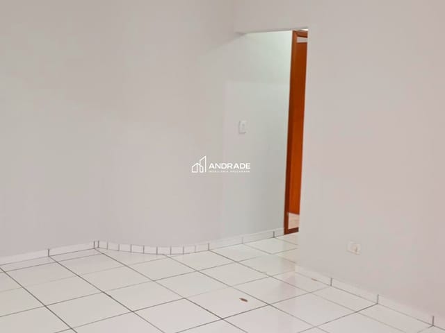 Casa com 100m² 2 quartos e 1 banheiro, à venda, no bairro Loteamento Residencial Uirapuru em Apucarana