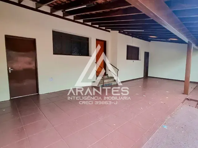 Casa 3 quartos e 2 banheiros, para alugar, no bairro Centro em Barretos