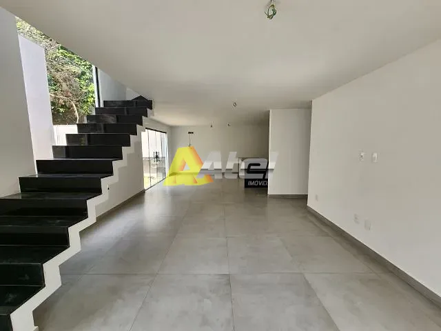 Casa com 150m² 4 quartos e 3 banheiros, à venda, no bairro Jacarepaguá em Rio de Janeiro