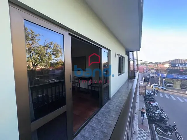 Casa com 80m² 3 quartos e 2 banheiros, para alugar, no bairro Centro em Porto Feliz