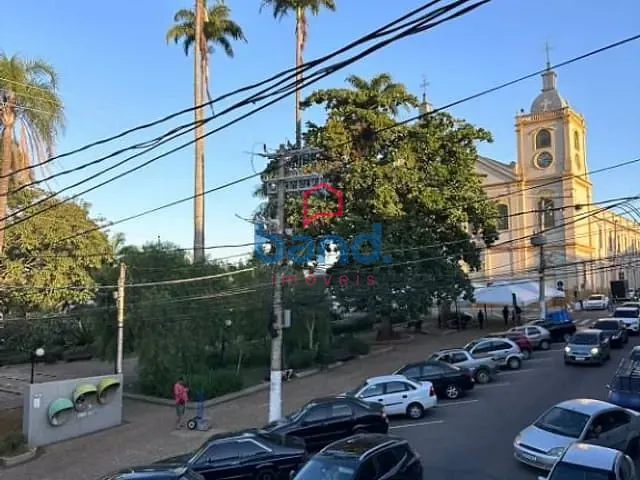 Casa com 80m² 3 quartos e 2 banheiros, para alugar, no bairro Centro em Porto Feliz
