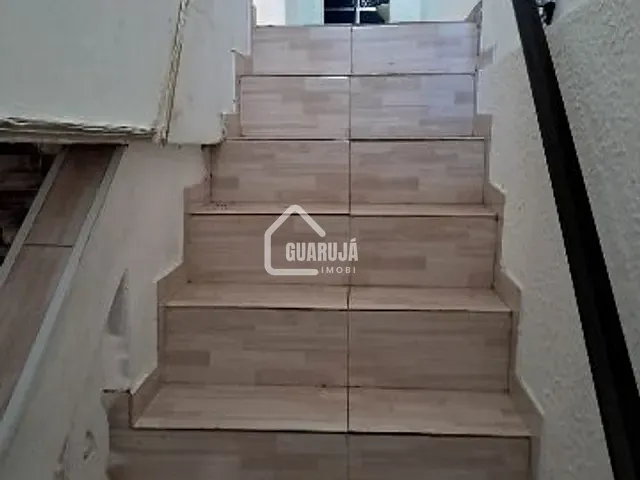Casa 3 quartos e 2 banheiros, à venda, no bairro Morrinhos em Guarujá