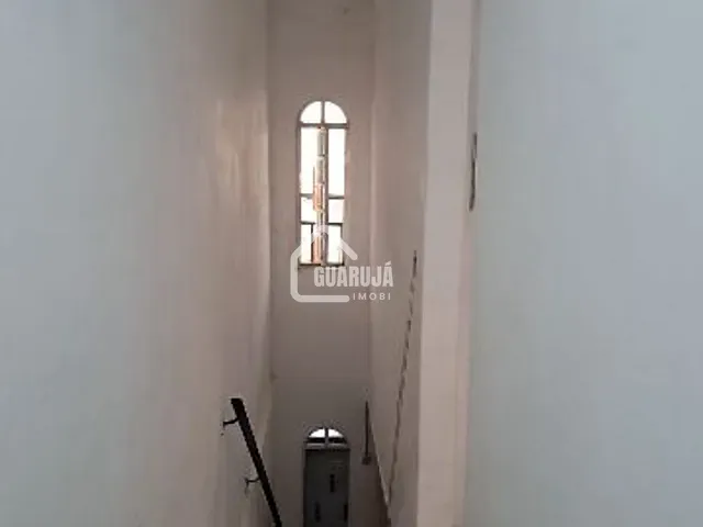 Casa 3 quartos e 2 banheiros, à venda, no bairro Morrinhos em Guarujá