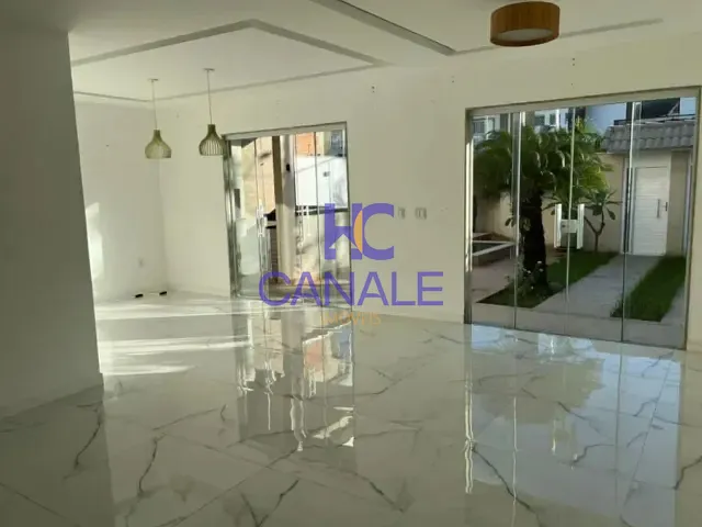 Casa com 267m² 4 quartos e 5 banheiros, à venda, no bairro Vargem Pequena em Rio de Janeiro
