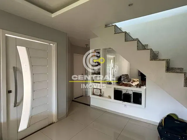 Casa com 360m² 2 quartos e 2 banheiros, à venda, no bairro Centro (Porto das Caixas) em Itaboraí
