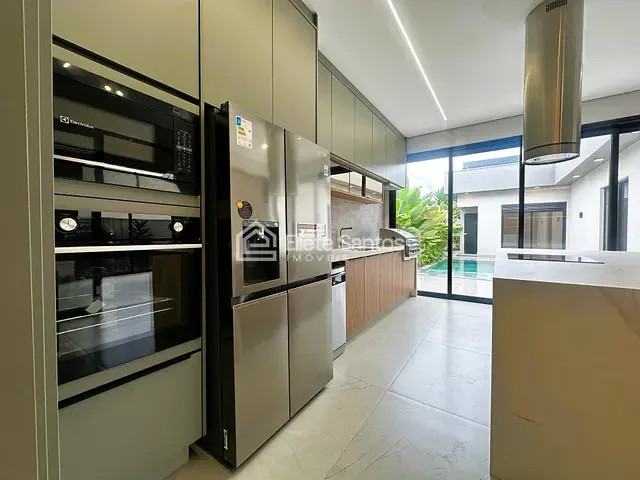 Casa com 360m² 3 quartos e 5 banheiros, à venda, no bairro Jardim Firenze em Santa Bárbara D'Oeste
